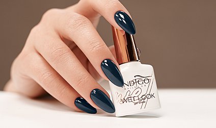 Wet Look - add shine to your styles with the Indigo shiny topcoat