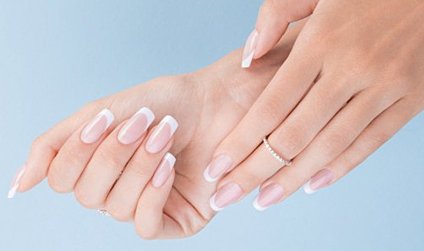 Broken nails – what are the possible causes?