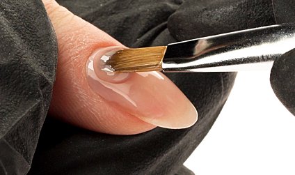 Uzupełnienie paznokci żelowych - jak zrobić to poprawnie?