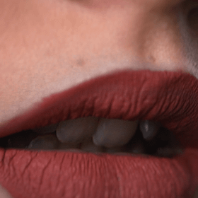Flüssiger Lippenstift Mattemorphosis® Dama