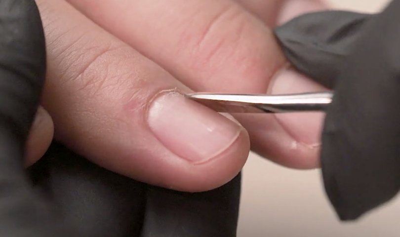 Jak zrobić męski manicure?