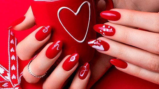 Walentynkowe trendy w stylizacji paznokci