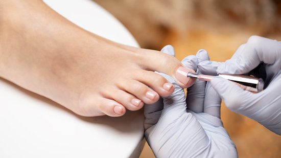 Idealny pedicure na lato - Poznaj Pedi Express Base Indigo